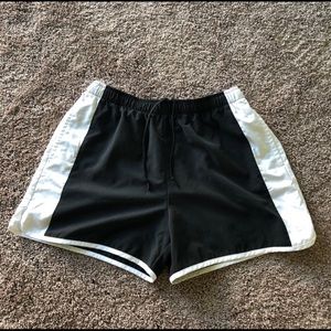 Nike Shorts Women’s Size L
